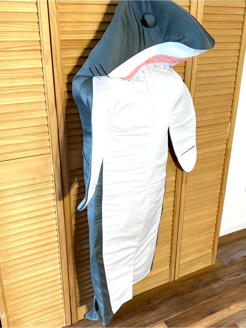 Kids Shark Costume Plush Hooded Jaws Halloween costume Finding Nemo Bruce